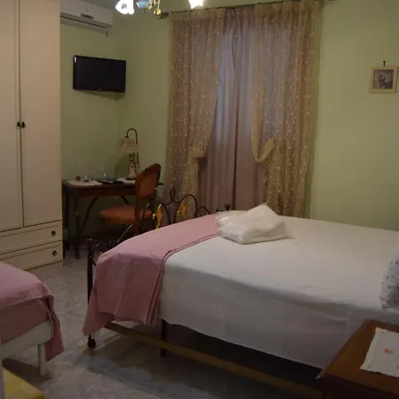 Degli Ulivi Bed & Breakfast 4*